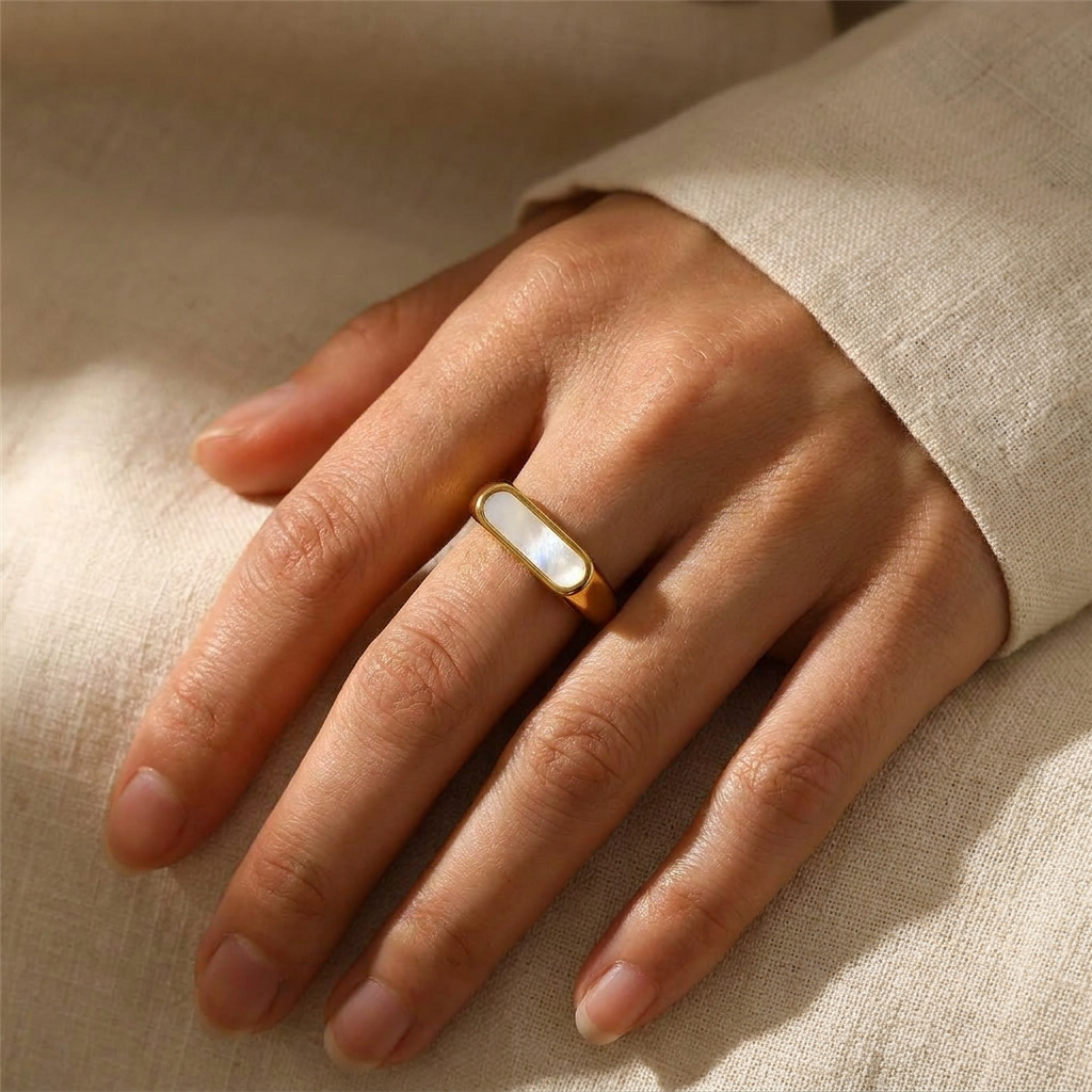 Luna Shell Signet Ring — 18k Gold-Plated Steel